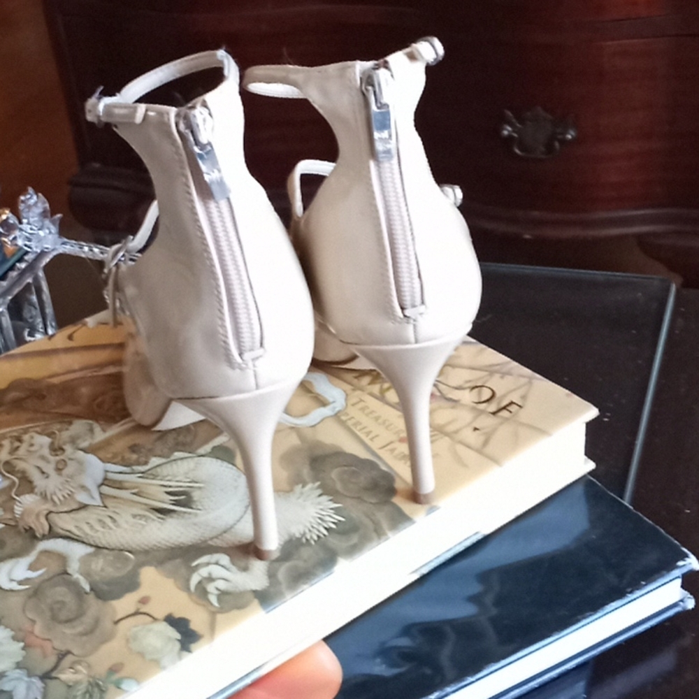 Shoes - Picture 2 of 3